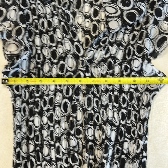 *Like New* Cute Skirt/Sleeveless Top Outfit-Small - Picture 5 of 10